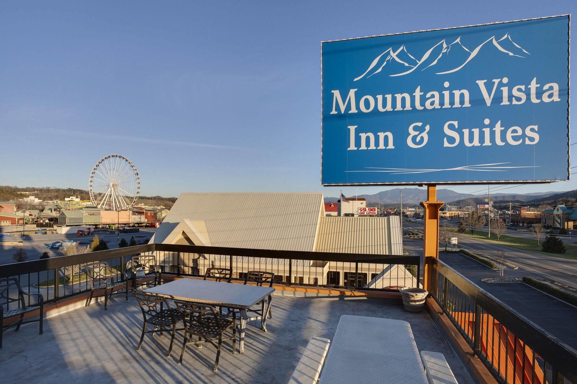 Mountain Vista Inn & Suites - Parkway Pigeon Forge Exterior photo